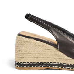 Sandalias Tanna cosidas a mano en piel.