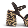 Sandalias Vicen en rafia, cierre de pulsera con hebilla metálica.