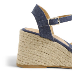 Sandalias Thea en algodón acabado lavado, cierre de pulsera con hebilla metálica.