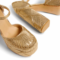 Sandalias Fania en piel Vegana, cierre lateral de pulsera con hebilla.