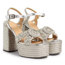 Sandalias Felicity en piel, cierre lateral de pulsera con hebilla metálica.