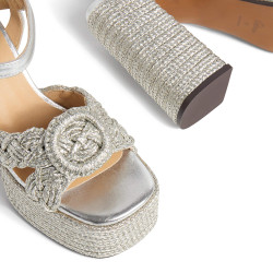 Sandalias Felicity en piel, cierre lateral de pulsera con hebilla metálica.