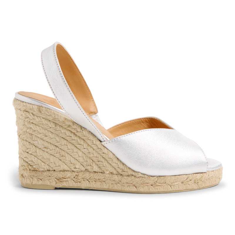 Sandalias Brisa en piel metalizada.