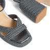 Sandalias Valle en acabados trenzados y metalizados.