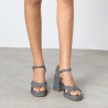 Sandalias Valle en acabados trenzados y metalizados.